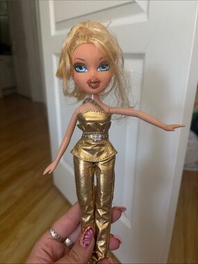 Bratz doll magic nail Chloe
